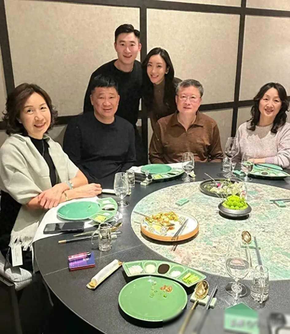 终于看清了，男朋友请吃饭，半中途溜了，我决定和他分手